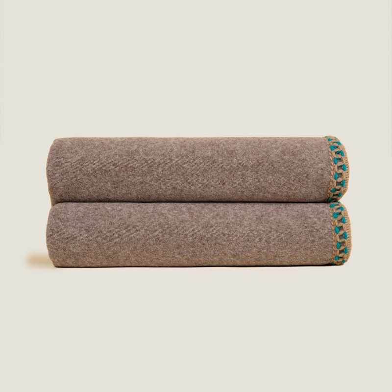 plaid-sb-Coco'-tortora-La-Bottega-di-Casa plaid bambu color tortora