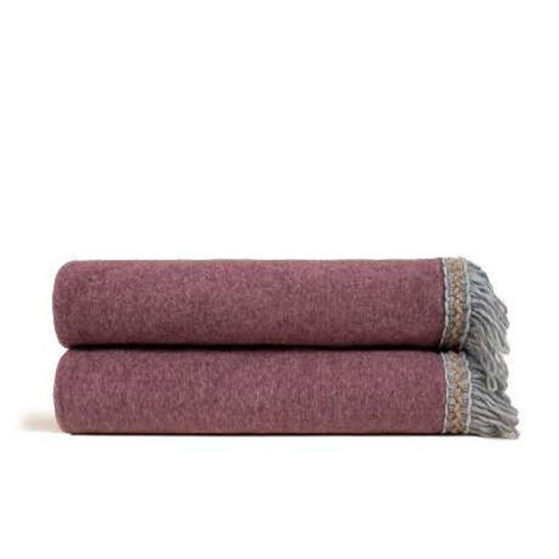 plaid-soft-bamboo-rousseau-granataLa-Bottega-di-Casa plaid in bamboo color melograno